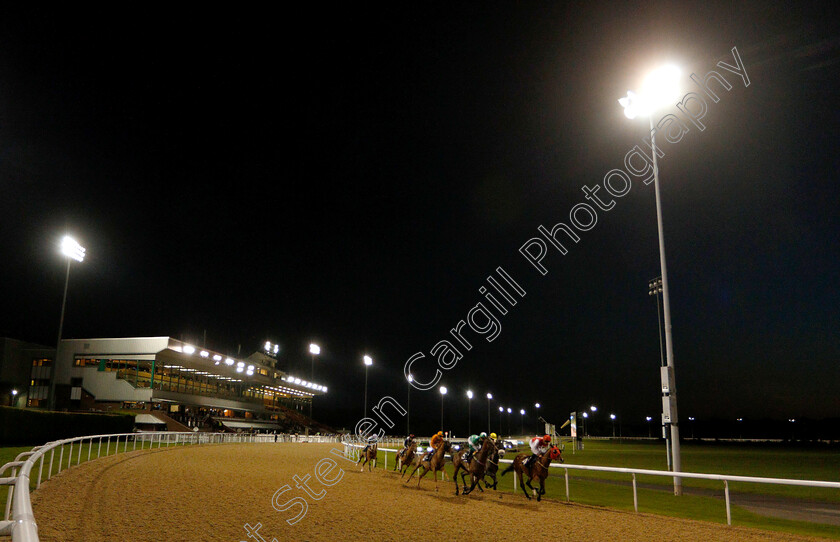 Secratario-0001 
 Action under the floodlights
Wolverhampton 5 Sep 2018 - Pic Steven Cargill / Racingfotos.com