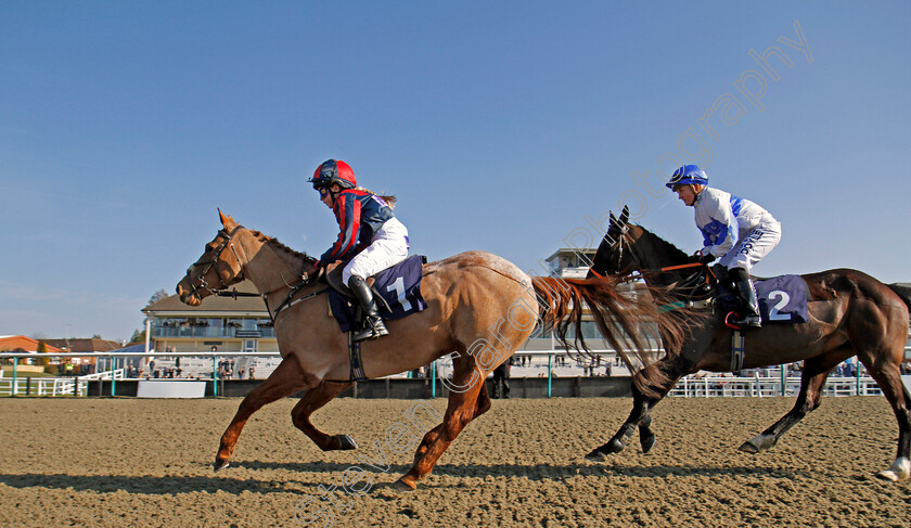 Lily-Clare-0004 
 Ten year old LILY CLARE riding HONKY TONK GIRL beats FLO TINAWAY (Hollie Doyle) in a 6f race supported by the Dreams Come True charity, Lingfield 24 Feb 2018 - Pic Steven Cargill / Racingfotos.com