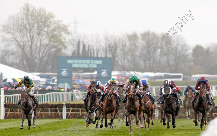 Fennor-Cross-0002 
 FENNOR CROSS (Ben Harvey) wins The William Hill Handicap Hurdle
Aintree 14 Apr 2023 - Pic Steven Cargill / Racingfotos.com