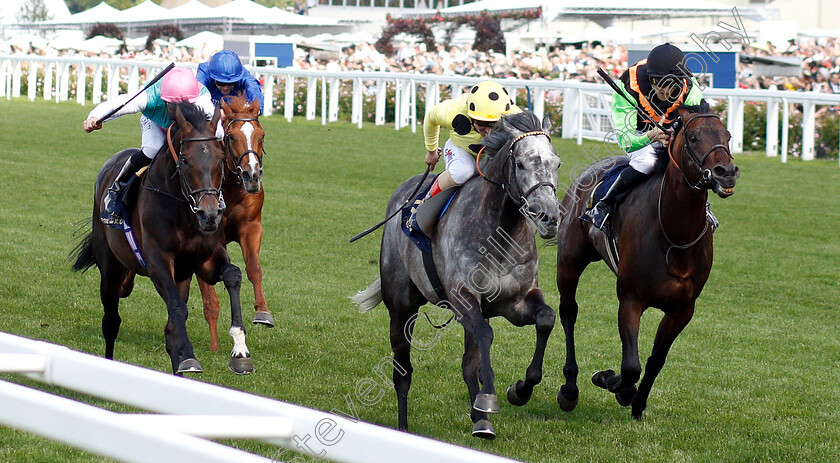 Defoe-0002 
 DEFOE (Andrea Atzeni) beats NAGANO GOLD (right) in The Hardwicke Stakes
Royal Ascot 22 Jun 2019 - Pic Steven Cargill / Racingfotos.com