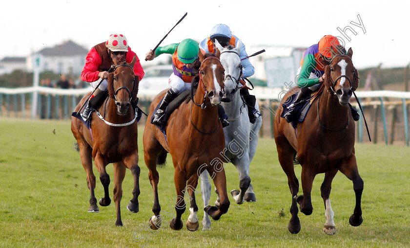 Hart-Stopper-0001 
 HART STOPPER (centre, Jamie Spencer) beats RAUCOUS (right) in The Diomed Developments Optional Claiming Handicap
Yarmouth 18 Jul 2018 - Pic Steven Cargill / Racingfotos.com