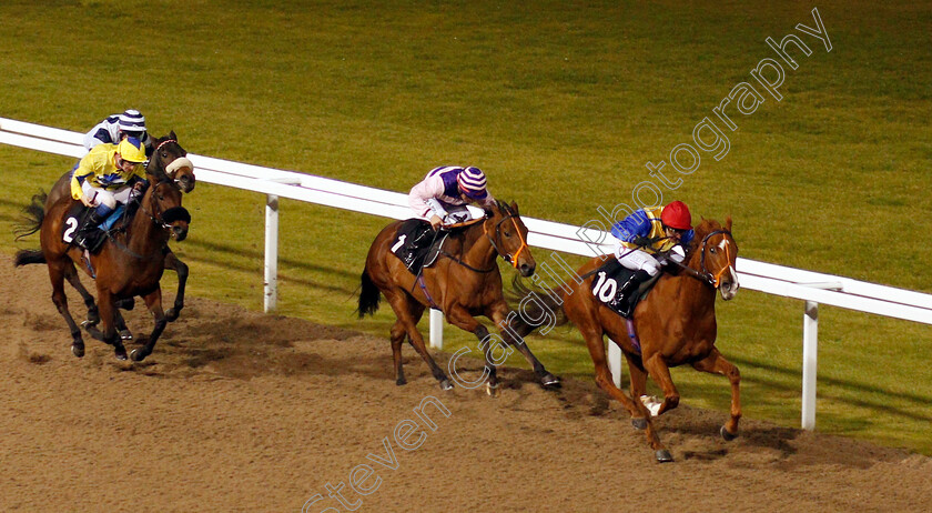 Restless-Rose-0001 
 RESTLESS ROSE (P J McDonald) beats GHEPARDO (centre) in The Bet totequadpot At betfred.com Fillies Novice Stakes Div2 Chelmsford 1 Dec 2017 - Pic Steven Cargill / Racingfotos.com