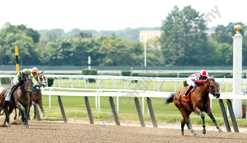 Separationofpowers-0002 
 SEPARATIONOFPOWERS (Jose Ortiz) wins The Bed O'Roses Invitational
Belmont Park USA 7 Jun 2019 - Pic Steven Cargill / Racingfotos.com