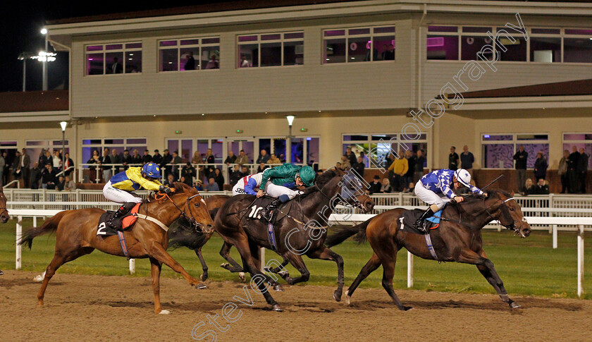 Smart-Connection-0001 
 SMART CONNECTION (right, Kieran O'Neill) beats AIGUILLETTE (centre, William Buick) and ZEFFERINO (left, Ellie MacKenzie)
Chelmsford 14 Oct 2021 - Pic Steven Cargill / Racingfotos.com