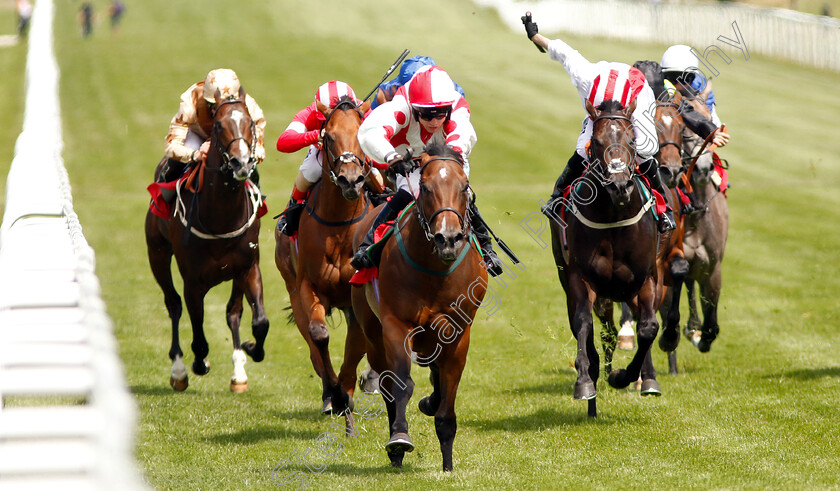 Liberty-Beach-0004 
 LIBERTY BEACH (Jason Hart) wins The Chasemore Farm Dragon Stakes
Sandown 5 Jul 2019 - Pic Steven Cargill / Racingfotos.com