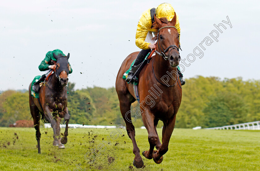 Addeybb-0004 
 ADDEYBB (James Doyle) wins The bet365 Mile Sandown 27 Apr 2018 - Pic Steven Cargill / Racingfotos.com