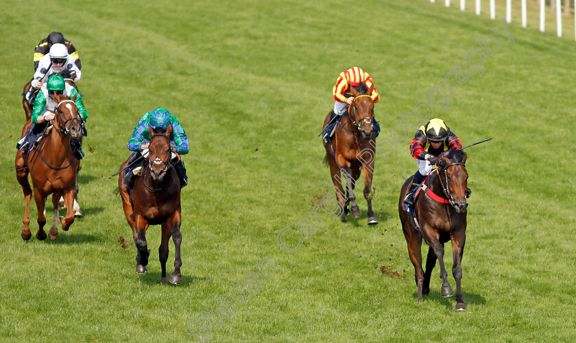 Global-Wisdom-0002 
 GLOBAL WISDOM (right, Silvestre De Sousa) beats BUOYANT (left) in The Free Tips On attheraces.com Nursery
Yarmouth 16 Sep 2021 - Pic Steven Cargill / Racingfotos.com