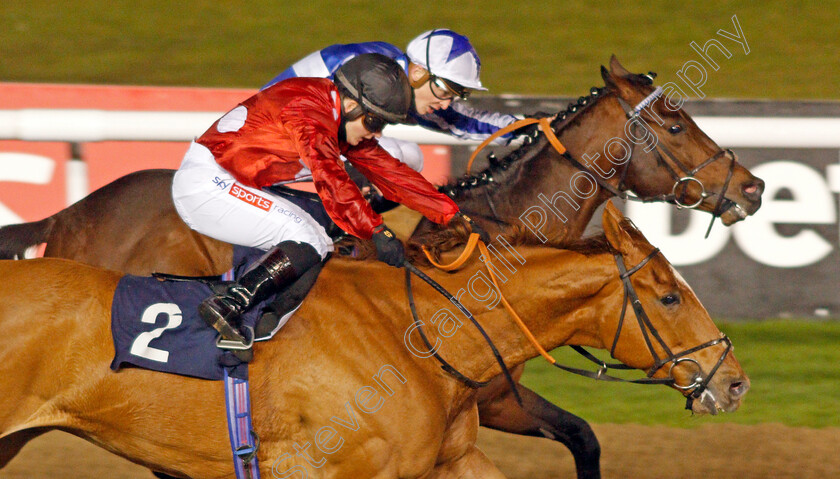 Felix-0010 
 FELIX (nearside, Hollie Doyle) beats BANGKOK (farside) in The Betway Conditions Stakes
Wolverhampton 11 Jan 2021 - Pic Steven Cargill / Racingfotos.com