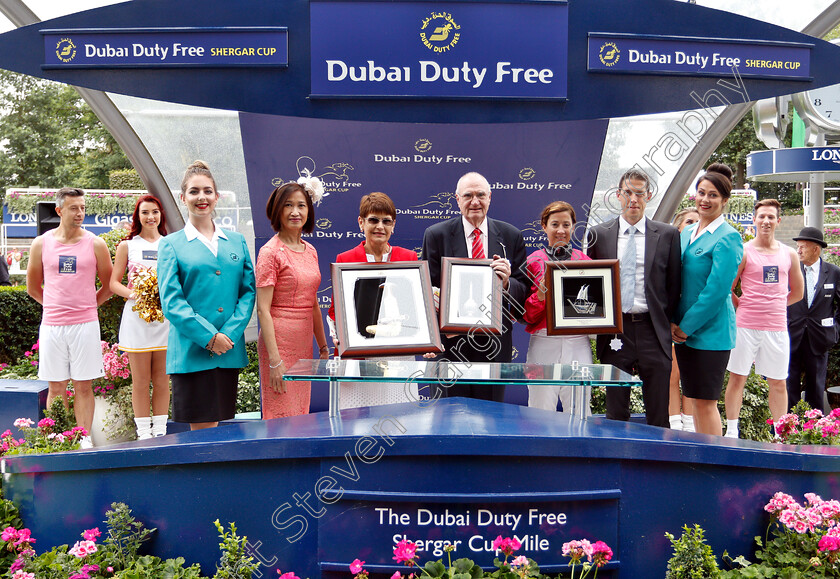 Via-Serendipity-0011 
 Presentation for The Dubai Duty Free Shergar Cup Mile
Ascot 11 Aug 2018 - Pic Steven Cargill / Racingfotos.com