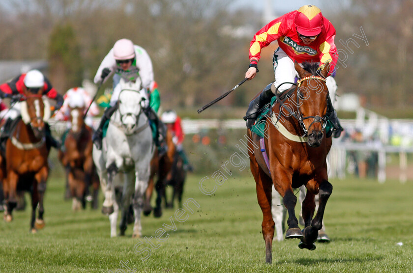 Mac-Tottie-0006 
 MAC TOTTIE (Sean Bowen) wins The Randox Topham Handicap Chase
Aintree 8 Apr 2022 - Pic Steven Cargill / Racingfotos.com