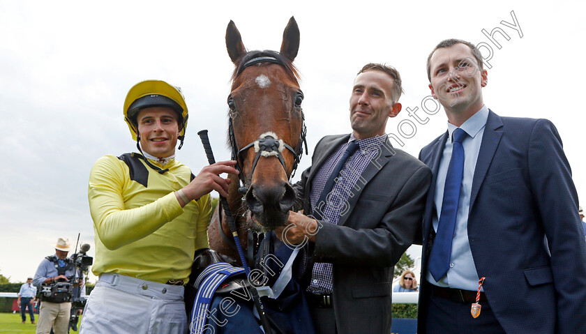 Jadoomi-0013 
 JADOOMI (William Buick) winner of The William Hill Celebration Mile
Goodwood 27 Aug 2022 - Pic Steven Cargill / Racingfotos.com