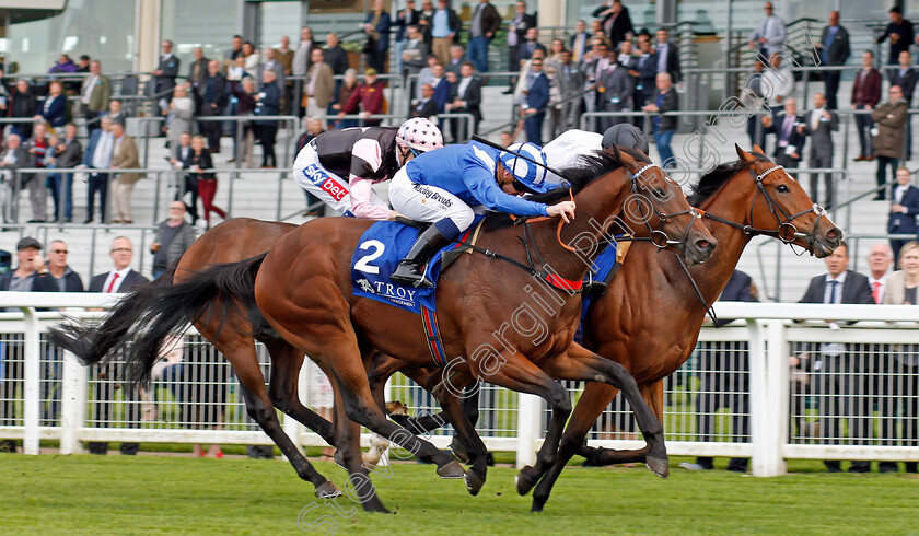 Mukalal-0003 
 MUKALAL (nearside, Jim Crowley) beats TRIBUTE ACT (farside) in The Troy Asset Management Handicap Ascot 6 Oct 2017 - Pic Steven Cargill / Racingfotos.com