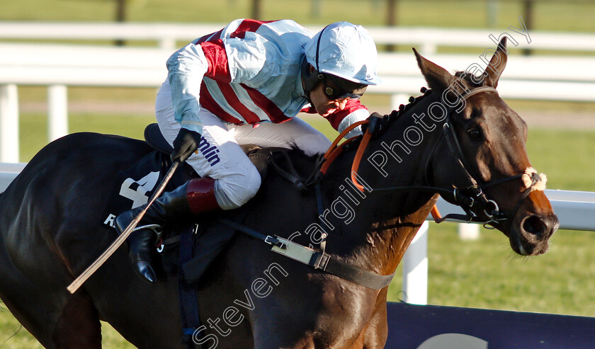 Lalor-0005 
 LALOR (Richard Johnson) wins The Racing Post Arkle Trophy Trial Novices Chase
Cheltenham 18 Nov 2018 - Pic Steven Cargill / Racingfotos.com