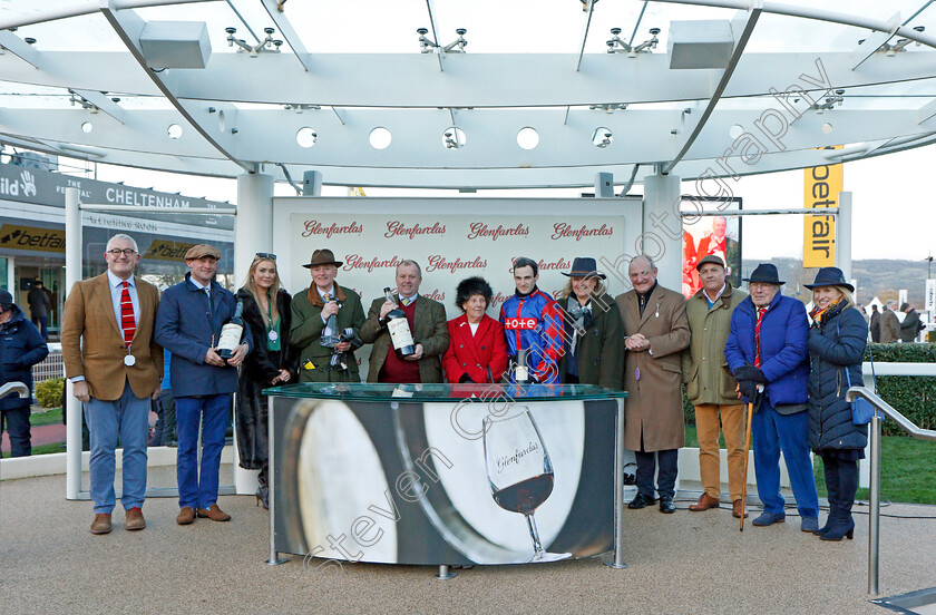 Diesel-D Allier-0008 
 Presentation for The Glenfarclas Crystal Cup Cross Country Handicap Chase won by DIESEL D'ALLIER
Cheltenham 10 Dec 2021 - Pic Steven Cargill / Racingfotos.com