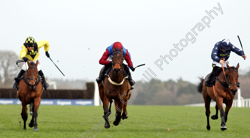 Azzerti-0002 
 AZZERTI (centre, Wayne Hutchinson) beats GORTROE JOE (left) and DUSTIN DES MOTTES (right) in The Bet With Ascot Novices Limited Handicap Chase
Ascot 21 Dec 2018 - Pic Steven Cargill / Racingfotos.com