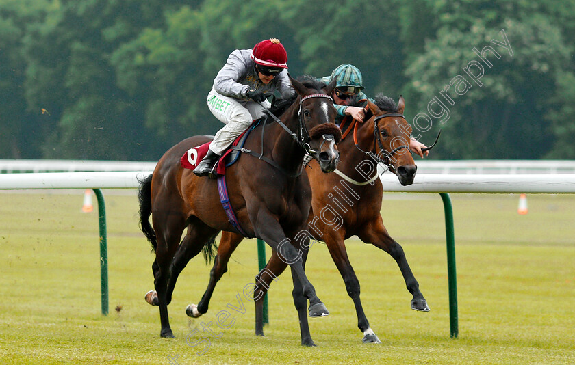 Labrega-0001 
 LABREGA (left, Josephine Gordon) beats SHEPHERD MARKET (right) in The Read Silvestre De Sousa At 188bet Fillies Novice Stakes Div1
Haydock 25 May 2018 - Pic Steven Cargill / Racingfotos.com