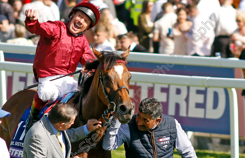 Soul-Sister-0014 
 SOUL SISTER (Frankie Dettori) wins The Betfred Oaks 
Epsom 2 Jun 2023 - pic Steven Cargill / Racingfotos.com