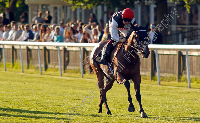 Lou-Lou s-Gift-0001 
 LOU LOU'S GIFT (Cieren Fallon) wins The Fizz Cup Classic Handicap
Newmarket 28 Jun 2024 - Pic Steven Cargill / Racingfotos.com