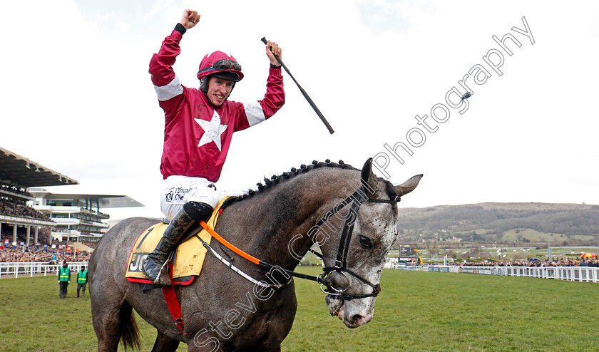 Farclas-0004 
 FARCLAS (Jack Kennedy) wins The JCB Triumph Hurdle Cheltenham 16 Mar 2018 - Pic Steven Cargill / Racingfotos.com