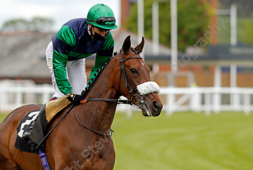 Auria-0001 
 AURIA (Oisin Murphy)
Newbury 10 Jun 2021 - Pic Steven Cargill / Racingfotos.com