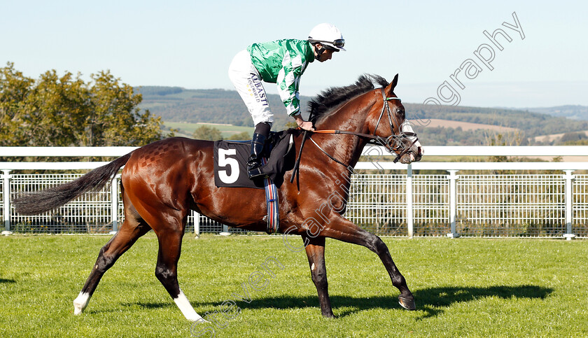 Pablo-Escobar-0001 
 PABLO ESCOBARR (Ryan Moore) before winning The Heineken EBF Future Stayers Maiden Stakes
Goodwood 26 Sep 2018 - Pic Steven Cargill / Racingfotos.com