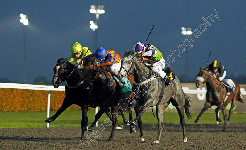 Silverscape-0004 
 SILVERSCAPE (right, Jason Watson) beats WARD CASTLE (centre) and TICKETS (left) in The Unibet Extra Place Offers Every Day Restricted Novice Stakes Div1
Kempton 10 Nov 2021 - Pic Steven Cargill / Racingfotos.com