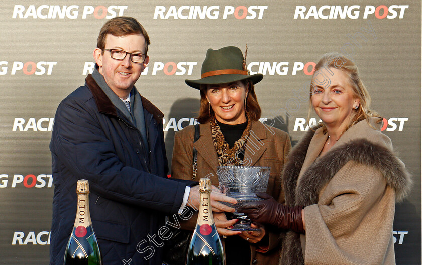 North-Hill-Harvey-0006 
 Presentation by Alan Byrne to Mrs Widdowson and Mrs Kelvin-Hughes for The Racing Post Arkle Trophy Trial Novices Chase won by NORTH HILL HARVEY Cheltenham 19 Nov 2017 - Pic Steven Cargill / Racingfotos.com