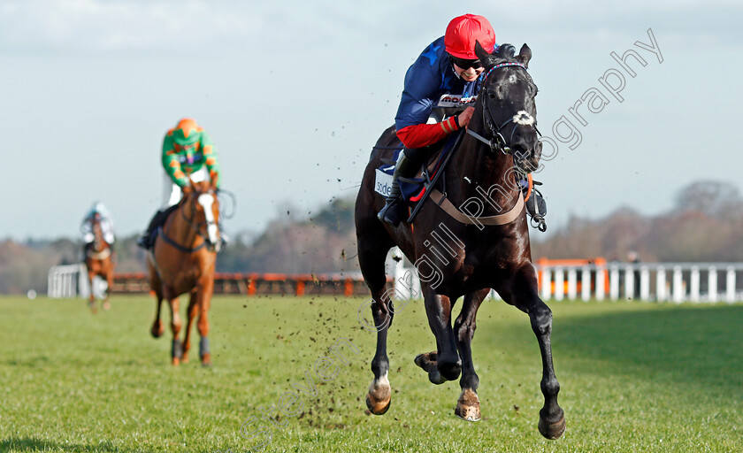 Black-Corton-0008 
 BLACK CORTON (Bryony Frost) wins The Sodexo Reynoldstown Novices Chase Ascot 17 Feb 2018 - Pic Steven Cargill / Racingfotos.com