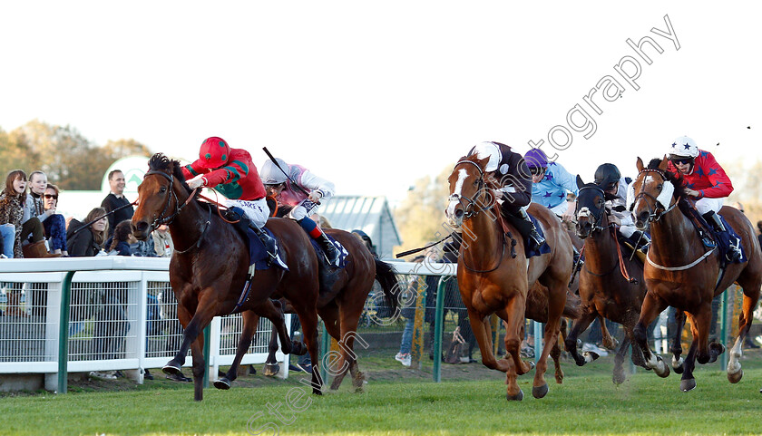 Agent-Of-Fortune-0001 
 AGENT OF FORTUNE (Joey Haynes) beats DUCHESS OF AVON (centre) in The Peter Dunnett 20 Year Memorial Handicap
Yarmouth 23 Oct 2018 - Pic Steven Cargill / Racingfotos.com