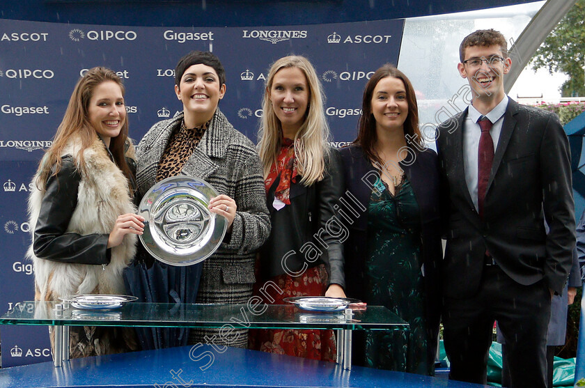 Laraaib-0010 
 Presentation for The Stella Artois Cumberland Lodge Stakes won by LARAAIB 
Ascot 6 Oct 2018 - Pic Steven Cargill / Racingfotos.com