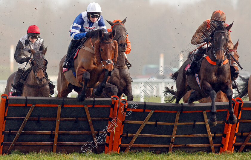 Flowing-Cadenza-0001 
 FLOWING CADENZA (right, Sean Houlihan) beats EASYRUN DE VASSY (left) in The Foundation Developments Noivces Handicap Hurdle
Ascot 21 Dec 2019 - Pic Steven Cargill / Racingfotos.com