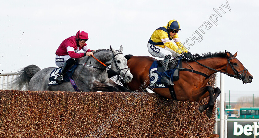 Shantou-Rock-and-Petit-Mouchoir-0002 
 SHANTOU ROCK (right, Harry Skelton) jumps with PETIT MOUCHOIR (left, Davy Russell) Aintree 14 Apr 2018 - Pic Steven Cargill / Racingfotos.com