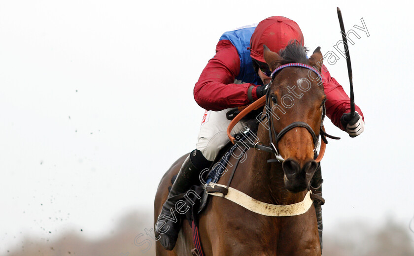 Azzerti-0006 
 AZZERTI (Wayne Hutchinson) wins The Bet With Ascot Novices Limited Handicap Chase
Ascot 21 Dec 2018 - Pic Steven Cargill / Racingfotos.com