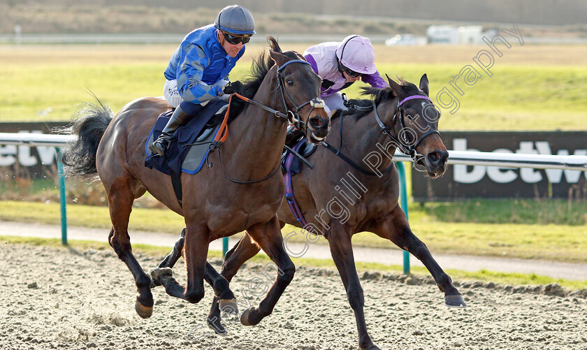 Obsidian-Knight-0005 
 OBSIDIAN KNIGHT (left, Jim Crowley) beats NEEDLE LACE (right) in The Betway Novice Stakes
Lingfield 5 Feb 2022 - Pic Steven Cargill / Racingfotos.com