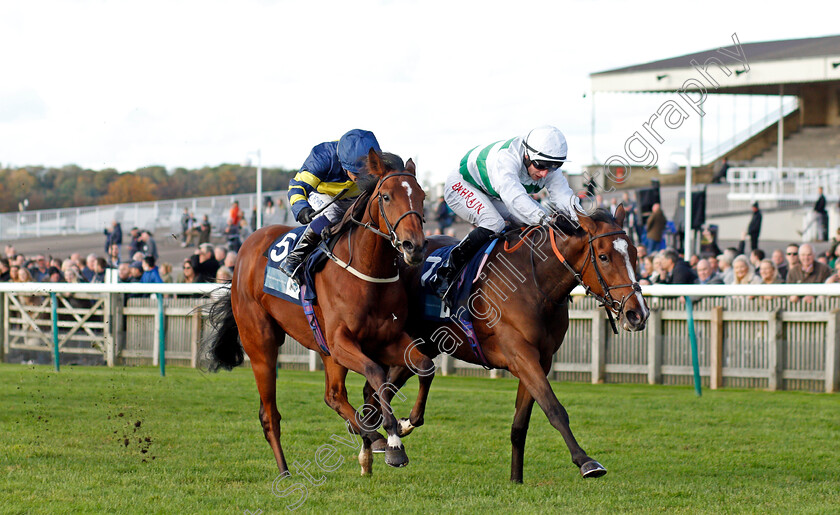 Kawida-0005 
 KAWIDA (right, Tom Marquand) beats FLASH BETTY (left) in The British Stallion Stds EBF Montrose Fillies Stakes
Newmarket 30 Oct 2021 - Pic Steven Cargill / Racingfotos.com