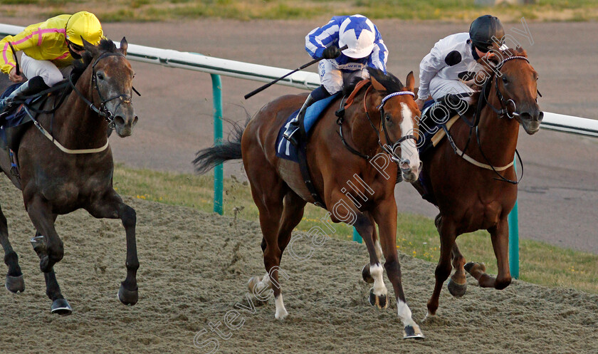 September-Power-0004 
 SEPTEMBER POWER (centre, Silvestre De Sousa) beats VIOLA (right) and FILLES DE FLEUR (left) in The Read Andrew Balding On Betway Insider Fillies Handicap
Lingfield 5 Aug 2020 - Pic Steven Cargill / Racingfotos.com