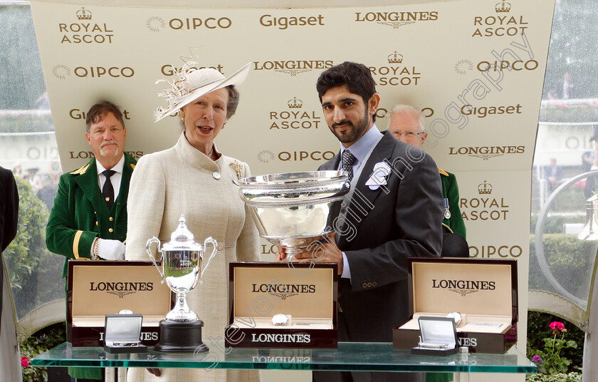 Blue-Point-0016 
 Presentation by The Princess Royal to Sheikh Hamdan Bin Mohammed Al Maktoum for The King's Stand Stakes won by BLUE POINT
Royal Ascot 19 Jun 2018 - Pic Steven Cargill / Racingfotos.com