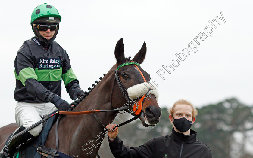 First-Flow 
 FIRST FLOW (David Bass)
Ascot 22 Jan 2022 - Pic Steven Cargill / Racingfotos.com