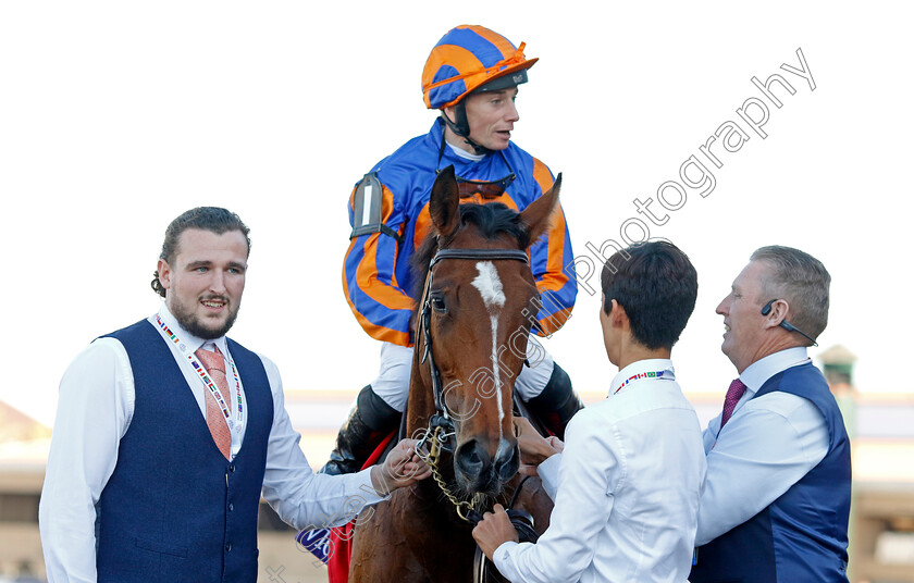 Lake-Victoria-0011 
 LAKE VICTORIA winner of the Breeders' Cup Juvenile Fillies Turf
Del Mar USA 1 Nov 2024 - Pic Steven Cargill / Racingfotos.com