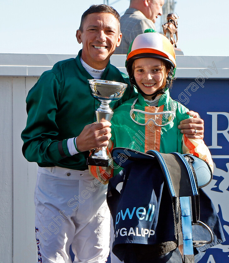 Adriana-Lopera-and-Frankie-Dettori-0002 
 ADRIANA LOPERA with Frankie Dettori after winning Pony race.
Bro Park, Sweden 17 Sep 2023 - Pic Steven Cargill / Racingfotos.com