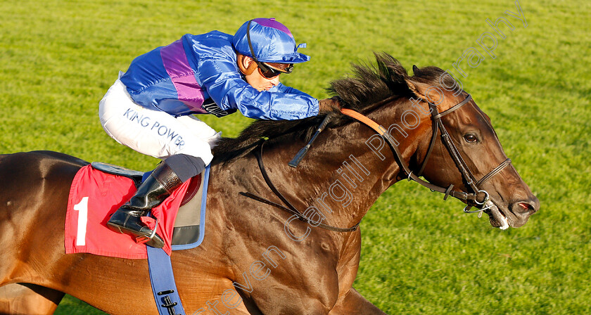 Migration-0007 
 MIGRATION (Silvestre De Sousa) wins The Fizz Fridays At Slug And Lettuce Handicap
Sandown 8 Aug 2019 - Pic Steven Cargill / Racingfotos.com