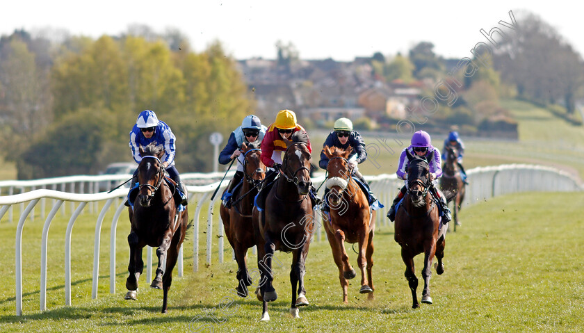 Jaramillo-0006 
 JARAMILLO (centre, Hollie Doyle) beats POSSIBLE MAN (left) in The Racecourse Live Streams On Racingtv Extra Novice Stakes
Leicester 24 Apr 2021 - Pic Steven Cargill / Racingfotos.com