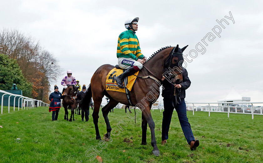 Gentleman-De-Mee-0001 
 GENTLEMAN DE MEE (Aidan Coleman)
Sandown 3 Dec 2022 - Pic Steven Cargill / Racingfotos.com