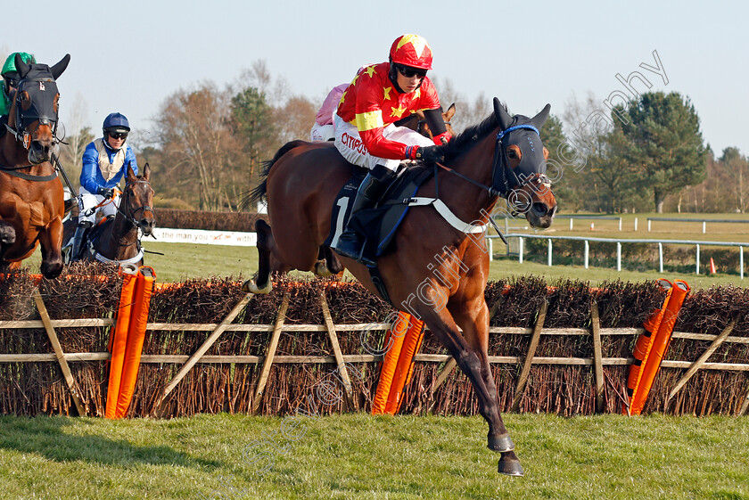 Away-At-Dawn-0002 
 AWAY AT DAWN (Theo Gillard)
Market Rasen 19 Apr 2021 - Pic Steven Cargill / Racingfotos.com