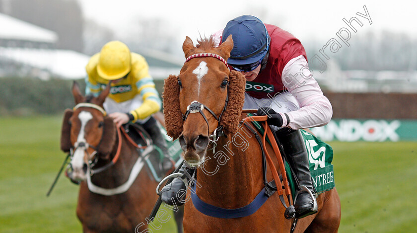 Bentelimar-0006 
 BENTELIMAR (Jonathan Burke) wins The Zut Media Red Rum Handicap Chase Aintree 12 Apr 2018 - Pic Steven Cargill / Racingfotos.com