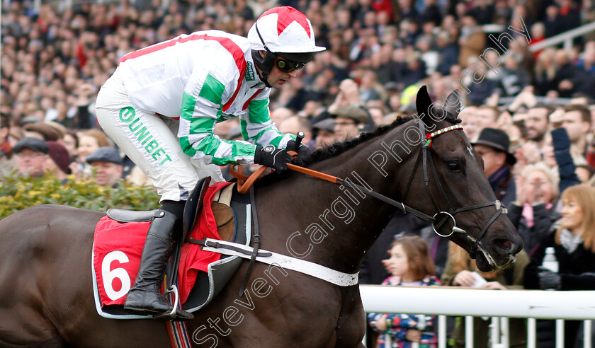 Mister-Fisher-0007 
 MISTER FISHER (Nico De Boinville) wins The 32Red Casino Novices Hurdle
Kempton 26 Dec 2018 - Pic Steven Cargill / Racingfotos.com