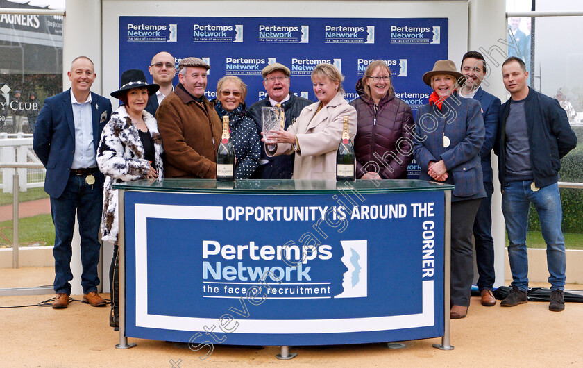 Tobefair-0004 
 Presentation to the Down The Quay Club for The Pertemps Network Handicap Hurdle won by TOBEFAIR
Cheltenham 26 Oct 2019 - Pic Steven Cargill / Racingfotos.com