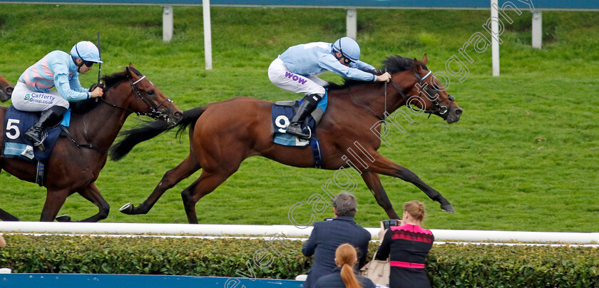 God s-Window-0006 
 GOD'S WINDOW (Kieran Shoemark) beats REDHOT WHISPER (left) in The British EBF 40th Anniversary Maiden Stakes
Doncaster 16 Sep 2023 - Pic Steven Cargill / Racingfotos.com