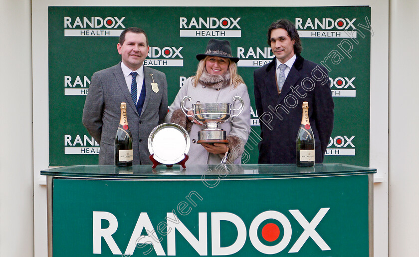 Saint-Calvados-0005 
 Presentation for The Randox Health Handicap Chase won by SAINT CALVADOS
Cheltenham 26 Oct 2019 - Pic Steven Cargill / Racingfotos.com