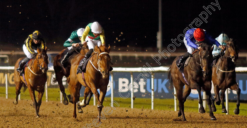 Kon-Tiki-0004 
 KON TIKI (left, Jonny Peate) beats MOTHER MARA (right) in The Betmgm Irish EBF Fillies Novice Stakes Div2
Wolverhampton 20 Dec 2024 - Pic Steven Cargill / Racingfotos.com